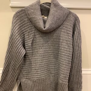 Anthropologie Gray Turtleneck sweater